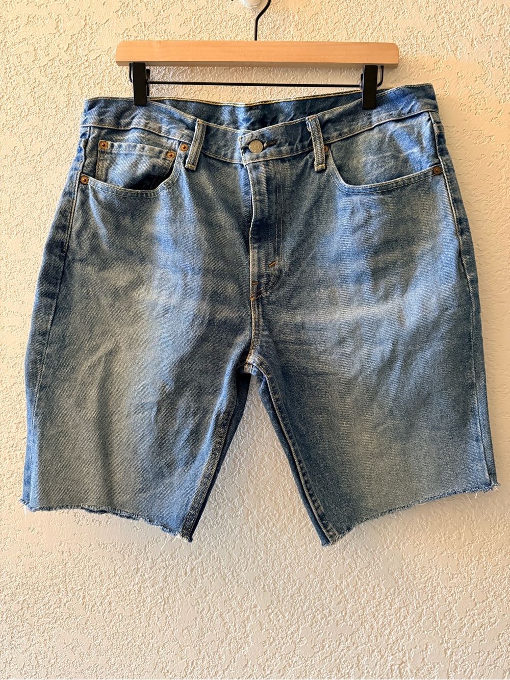 LEVI’S 511 Men’s Denim Distressed 100% Cotton Jean Shorts Size 36